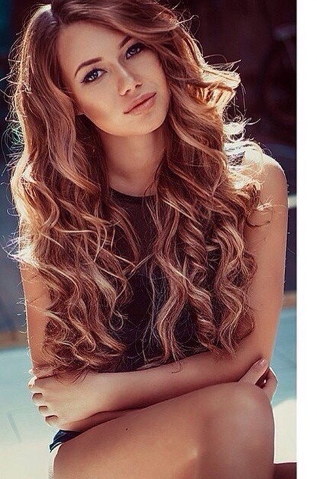 Я молодая и симпатичная брюнетка с хорошей фигурой, ищу мужчину Я молодая и симпатичная брюнетка с хорошей фигурой, ищу мужчину