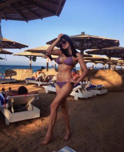 Женщина би, ищу мужчину для интимных встреч Женщина би, ищу мужчину для интимных встреч