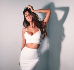 Красотка с фигурой 90-60-90. Юна, стройна,без вредных привычек! Ищу мужчину для секса ! Красотка с фигурой 90-60-90. Юна, стройна,без вредных привычек! Ищу мужчину для секса !