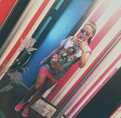 Красотка, юна, стройна, без вредных привычек, ищу мужчину для секса Красотка, юна, стройна, без вредных привычек, ищу мужчину для секса